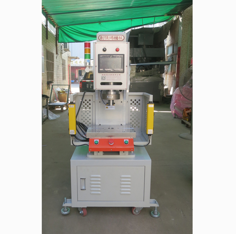 C�;����ŷ������C