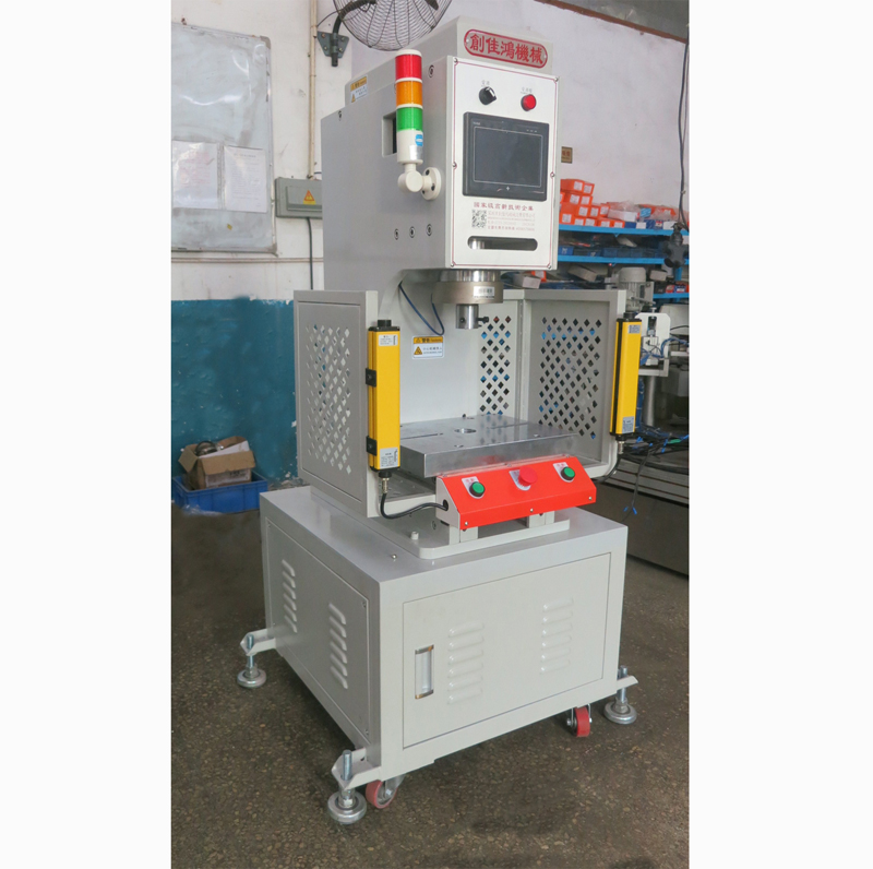 C�;����ŷ������C