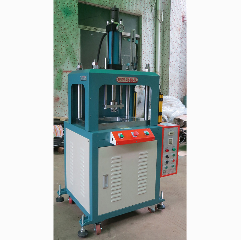 �����ɰ��͉��C